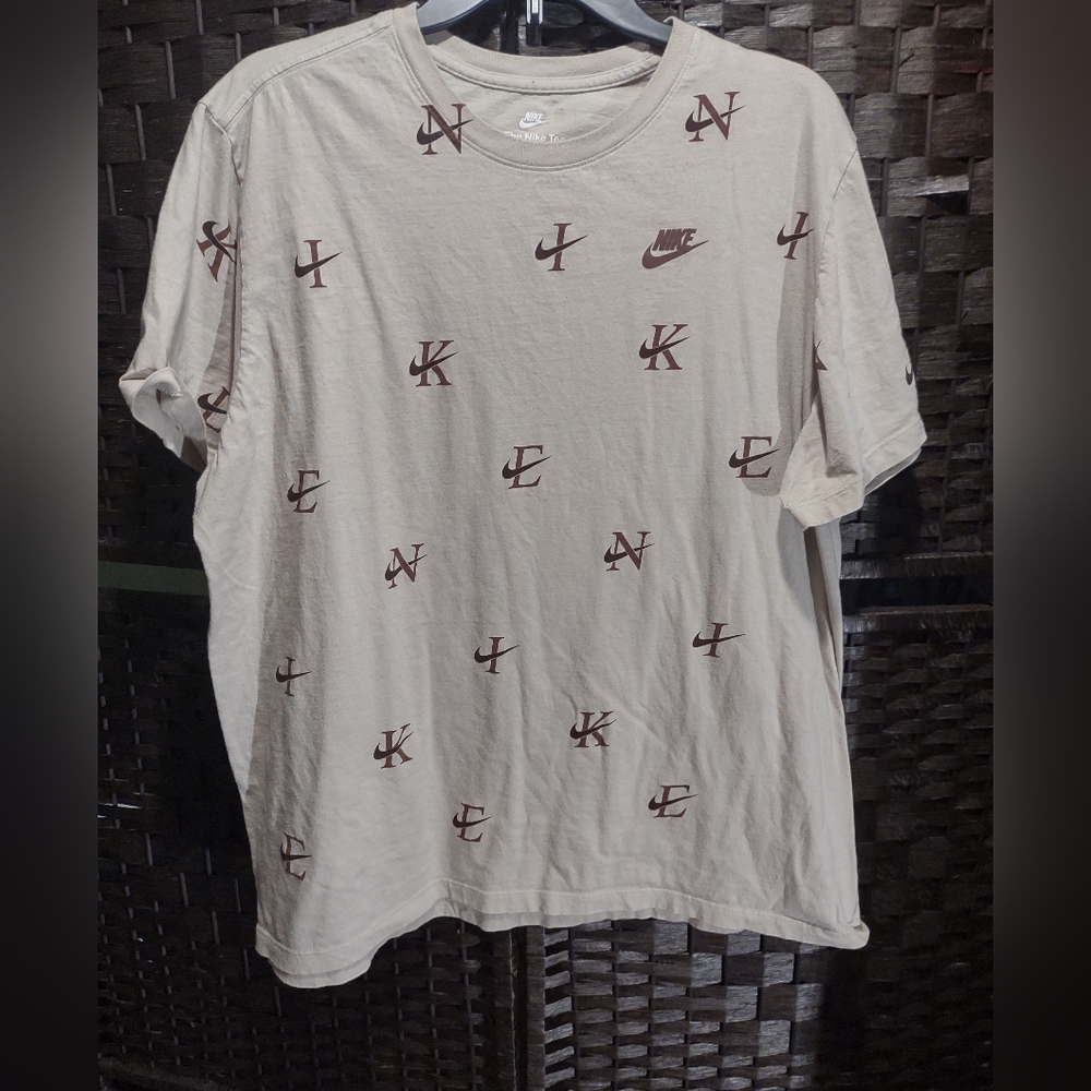 The Nike Tee Men's XL Monogram T-shirt Cream Brown